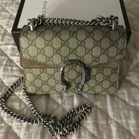 Authentic Gucci Dionysus GG Supreme Mini - Picture 1 of 9